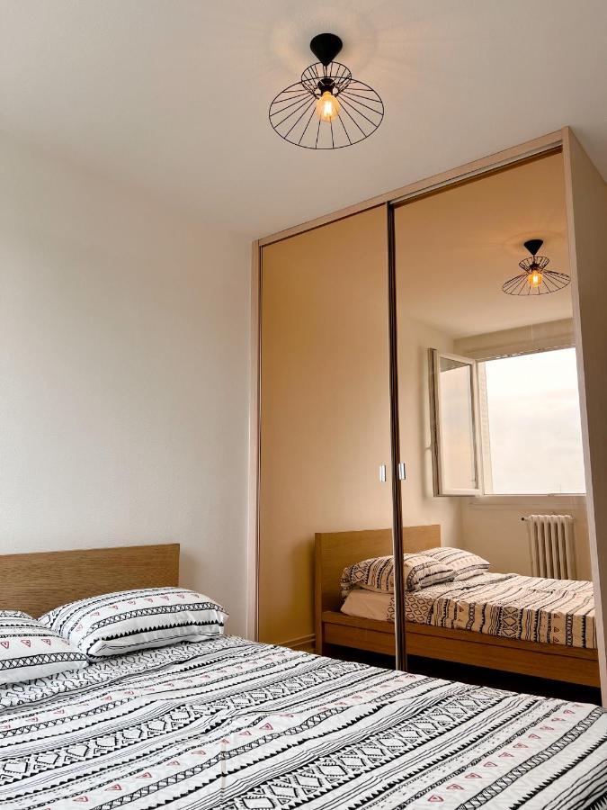 Appartement Spacieux Avec Balcon Saint-Fons Luaran gambar