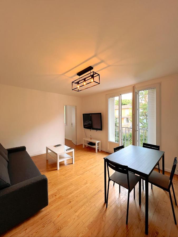 Appartement Spacieux Avec Balcon Saint-Fons Luaran gambar