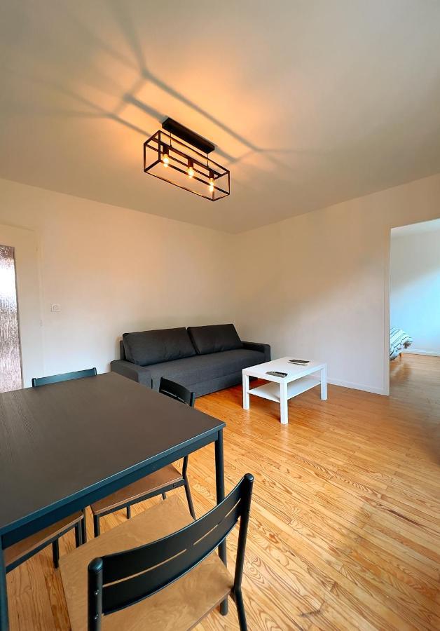 Appartement Spacieux Avec Balcon Saint-Fons Luaran gambar