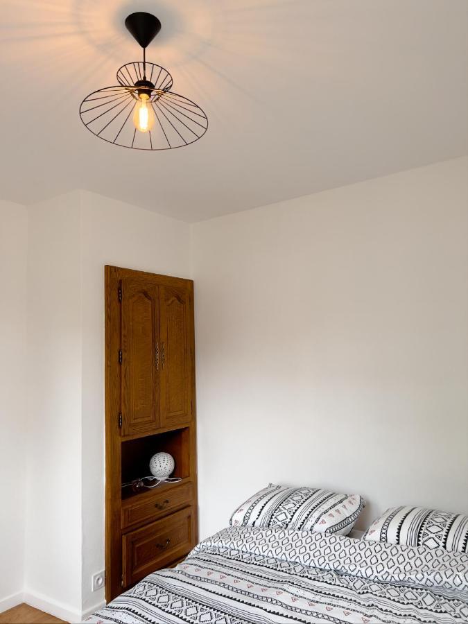 Appartement Spacieux Avec Balcon Saint-Fons Luaran gambar