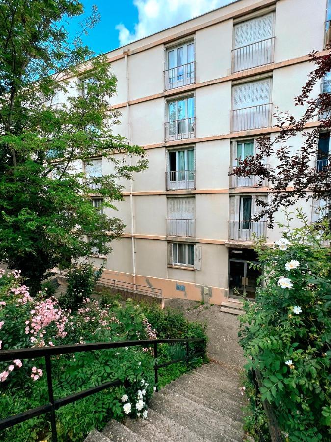 Appartement Spacieux Avec Balcon Saint-Fons Luaran gambar